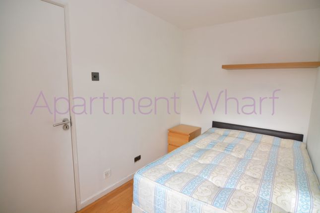 Room to rent in Room F, Edwin Street, Canning Town