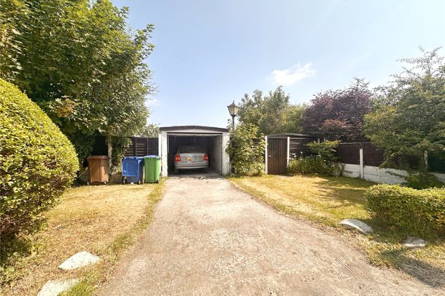 14, Simon Lane, Middleton photo 3