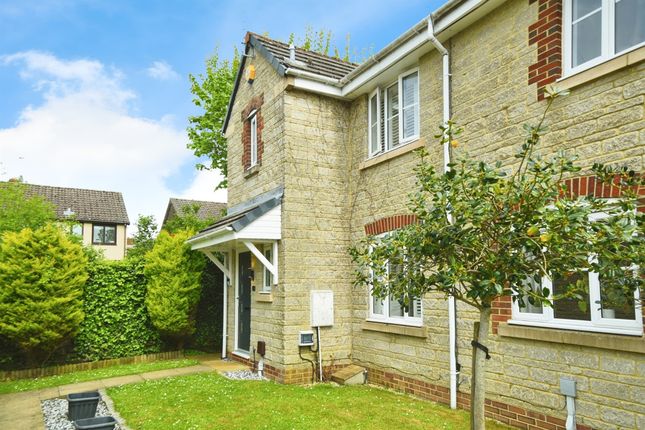 End terrace house for sale in Woodsage Way, Calne