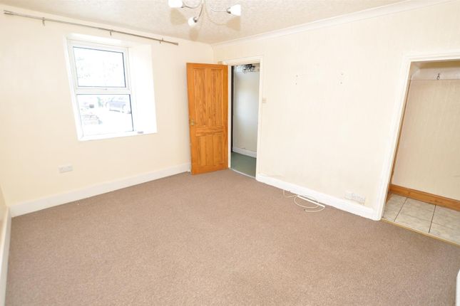 Oakdene, Carmarthen photo 5