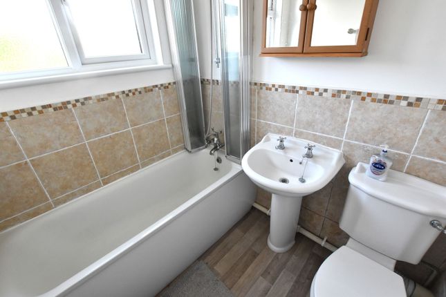 13 Crossways Avenue, Margate photo 4