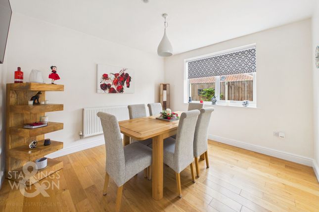 246 Fakenham Road, Norwich photo 4