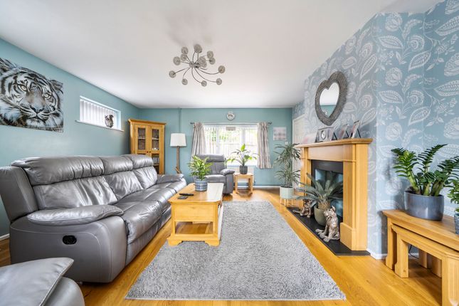 8b Cadborough Cliff, Rye photo 4
