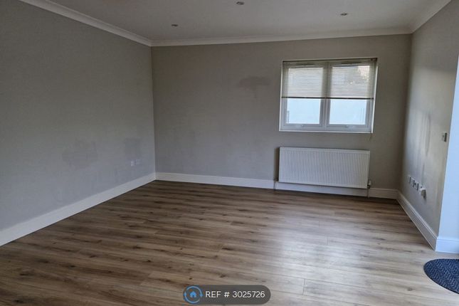 Fitzroy House, Dwight Road, Watford photo 2