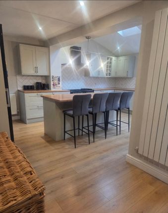 10, Bryn Hyfryd, Mold photo 2