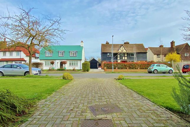 Flat for sale in Old Parsonage Way, Frinton-On-Sea
