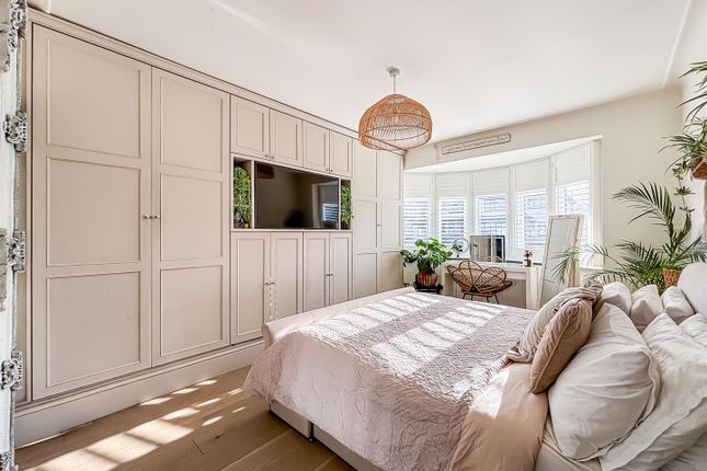17, Exford Avenue, Westcliff-On-Sea photo 4