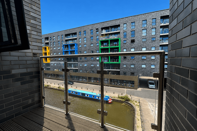 Flat 311 Whitworth, 39, Potato Wharf, MANCHESTER photo 4