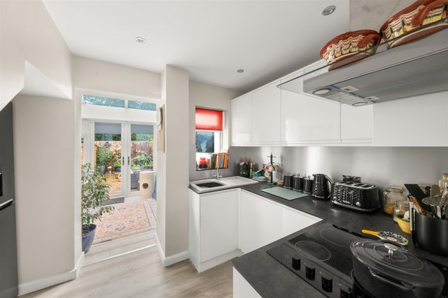 1, Salcombe Way, Hayes photo 3