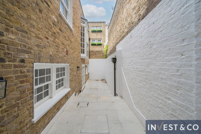 Town house for sale in Ebury Street, London