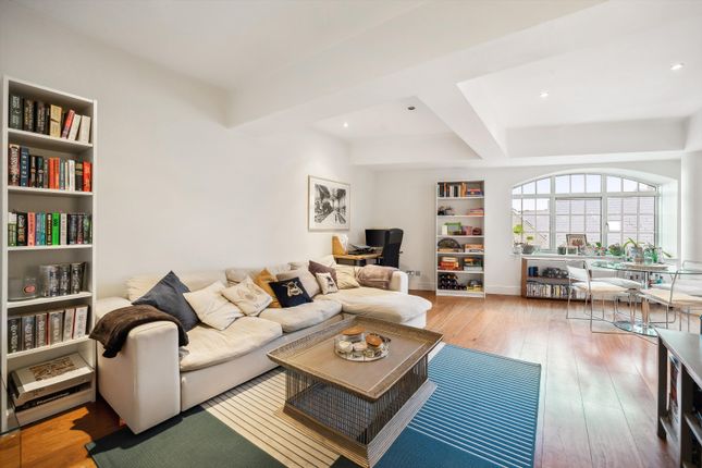 Flat for sale in Prusoms Island, 135 Wapping High Street, London