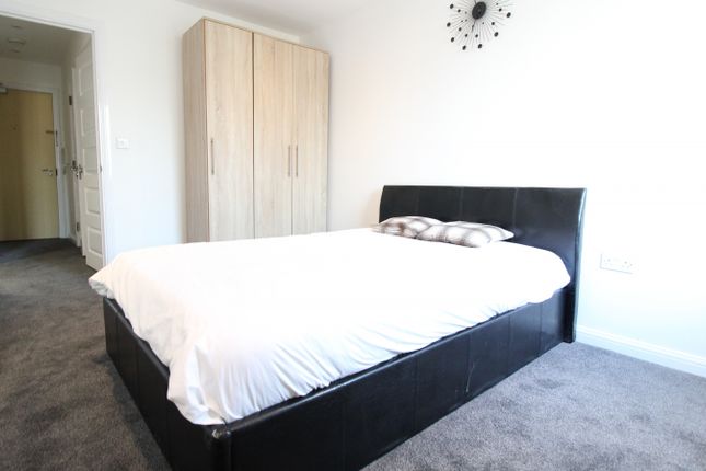 Flat 54, West Central Apartments, 1A Stoke Road, Slough photo 5