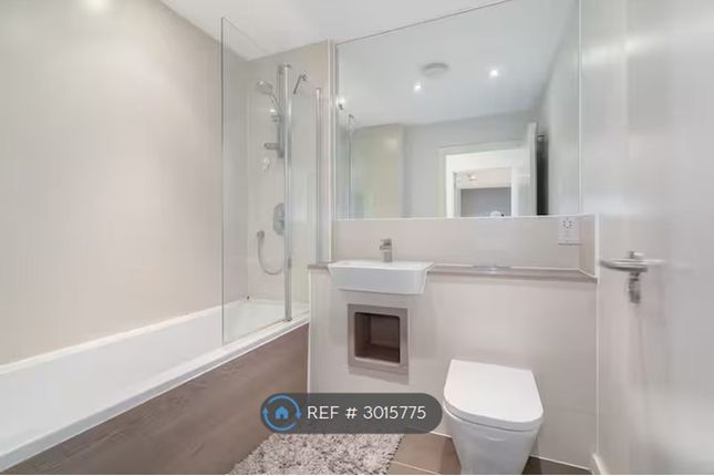 Florian Court, Hastings Road, London photo 4