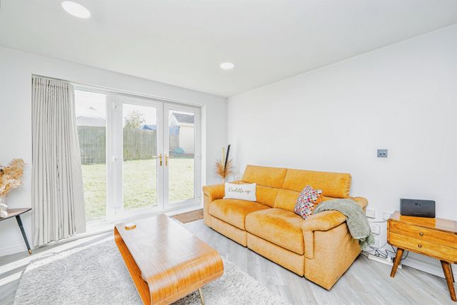 55, Wild Field, Bridgend photo 4