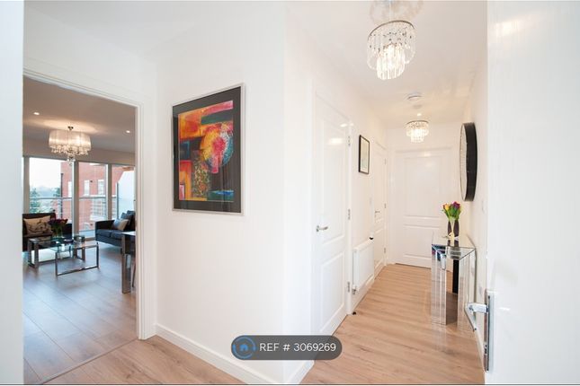 Flat, Kingston Road, London photo 3