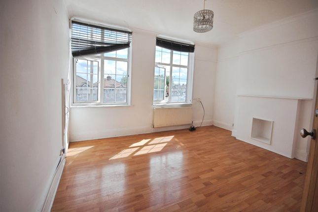 Room 3, 97 Longspring, Watford photo 2
