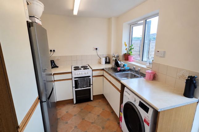 Lloyd Close, Taunton photo 3
