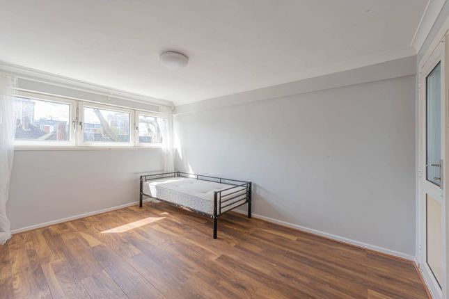 Flat for sale in Butchers Road, Canning Town, London