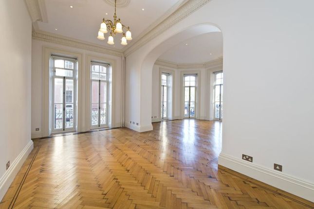 36, Albert Hall Mansions, London photo 2