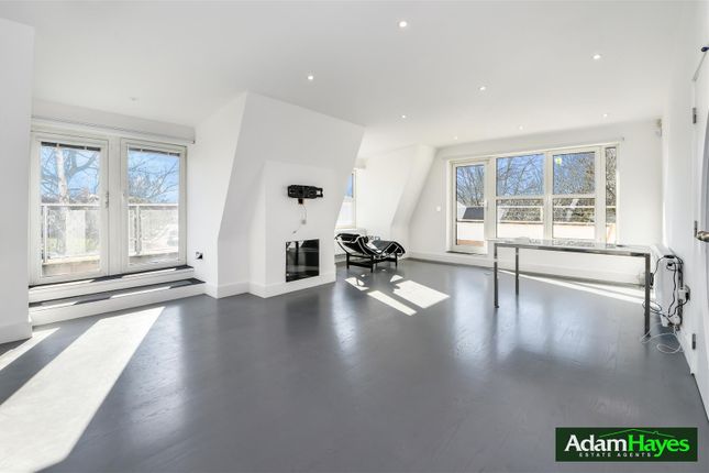 5 Charlton Court, 58 Broughton Avenue, London photo 2