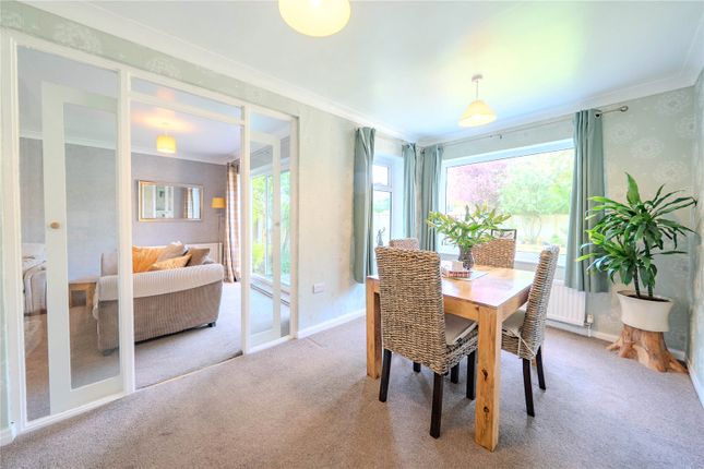 20, Shadwell Park Avenue, West Yorkshire photo 4