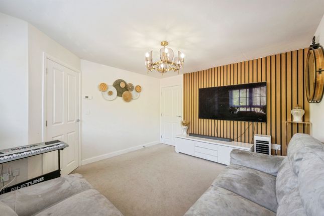 11, Collier Close, Doncaster photo 2