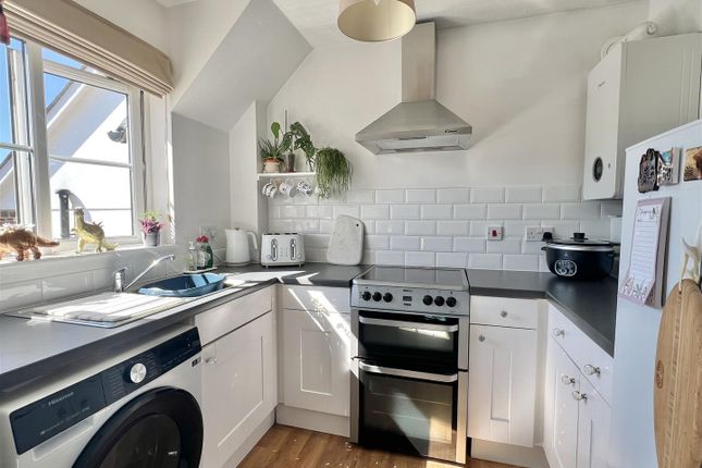 7, Mullion Close, St. Austell photo 3