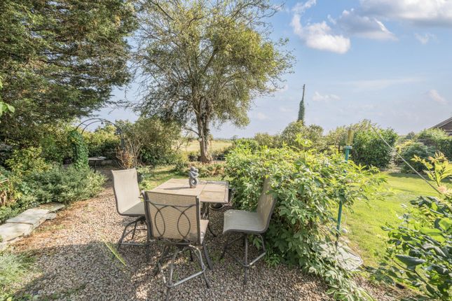 1340433-28-689B73...