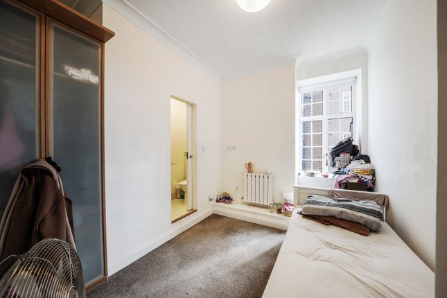 Flat to rent in Finchley Road, St John's Wood