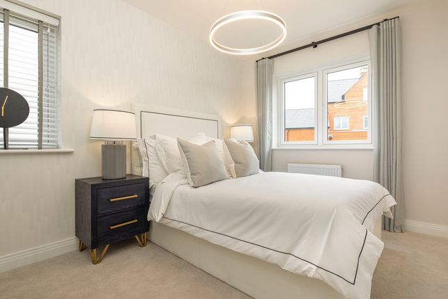 855, Granadiers Road, Winchester, So22 6Gr photo 4