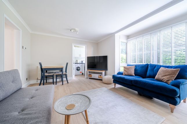 1, Winchester Close, ENFIELD photo 2