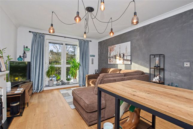 2-bed flat on 4, Farsley Beck Mews, Leeds, £150,000