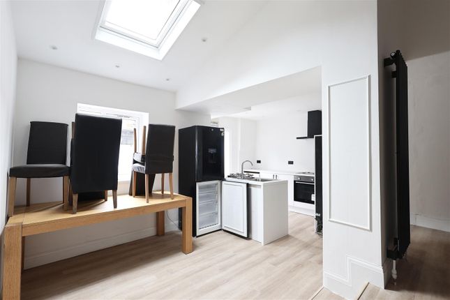 16a, Larkspur Terrace, Newcastle Upon Tyne photo 3