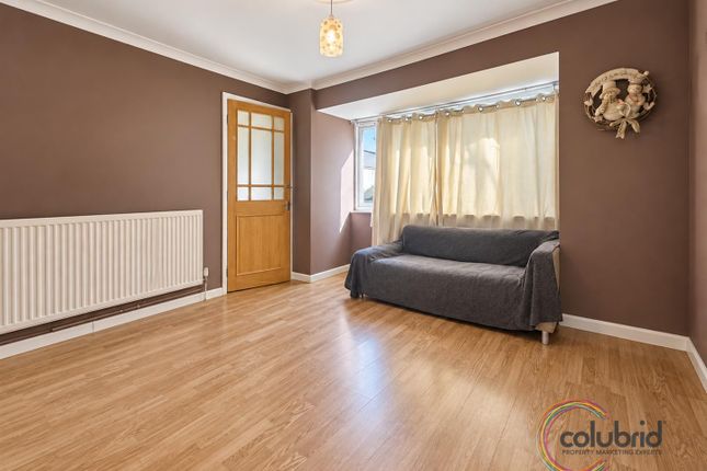 88, Markhams Chase, Basildon photo 4