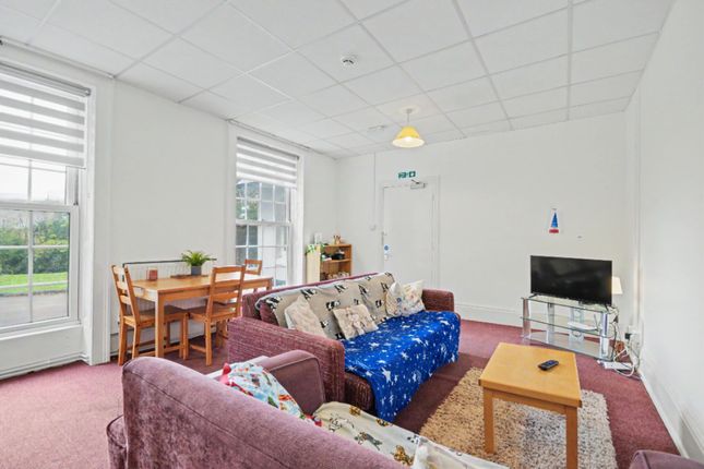 Flat 2, St. Michaels House Marle Pit Hill, Loughborough photo 3