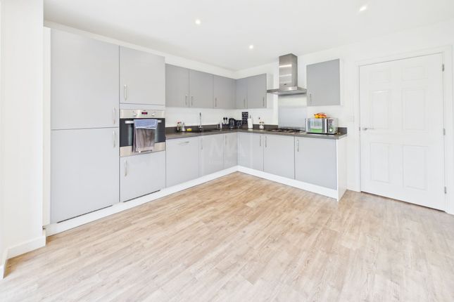 6 Witton Lake, Warrington photo 4