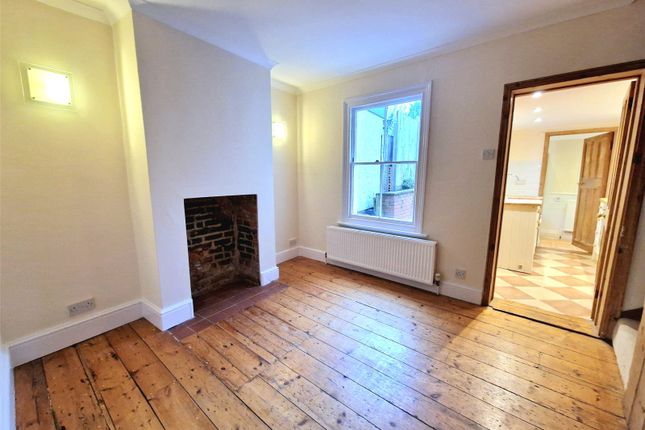 31, Bells Hill, Herts photo 4