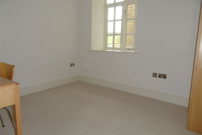 Flat to rent in Whitley Willows, Lepton, Huddersfield, West Yorkshire