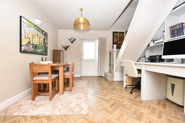 6, West Lea Drive, Wakefield photo 3
