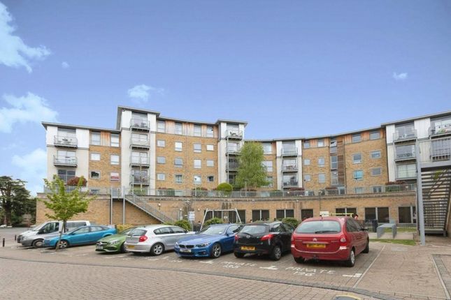 Thumbnail Flat for sale in Coombe Way, Farnborough, Hampshire