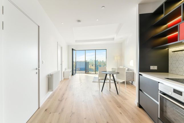 1-bed flat on Lyell Street, London, £2,375/mo