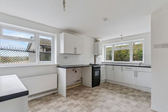 2 Reservoir Cottages, Love Lane, Abbots Langley photo 4