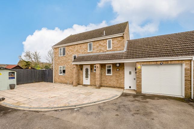 Link-detached house for sale in The Maples, Carterton, Oxfordshire OX18