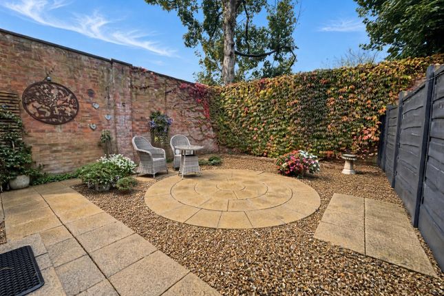 Hawthorn Square, Wilmslow photo 4