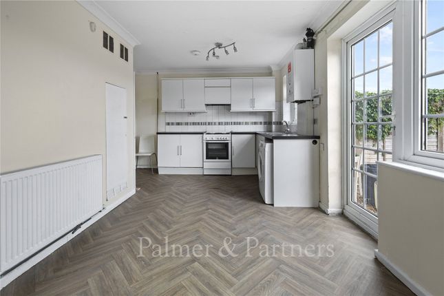 11, Leam Close, Essex photo 3