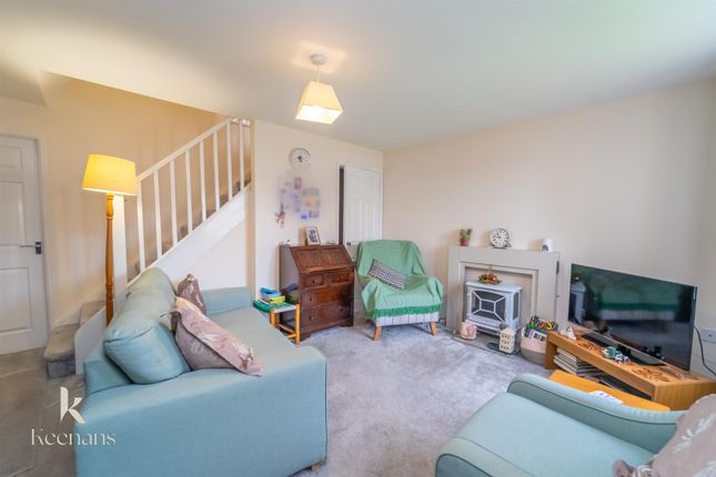 3, Willow Road, Burnley photo 2