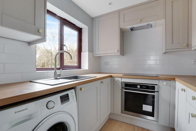 44, Ashurst Close, Anerley photo 4