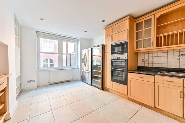 Flat for sale in Moscow Road, Bayswater, London W2
