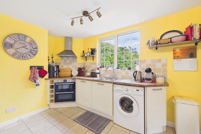 49c Rowley Road, Little Weighton, East Riding Of Yorkshire photo 4
