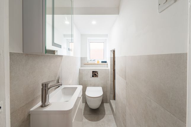 9 Finch Close, Leicester photo 4